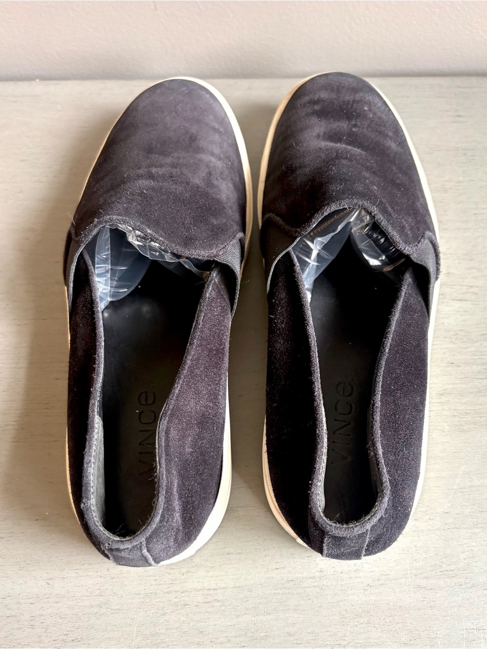 Vince Black Suede Leather Slip-On Sneakers Shoe White Sole Women Size 8.5 Casual - Picture 5 of 13